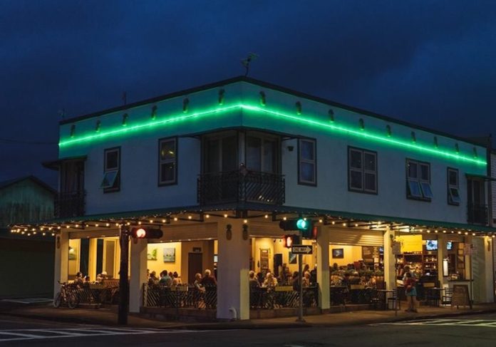 Pineapples Island Fresh Cuisine