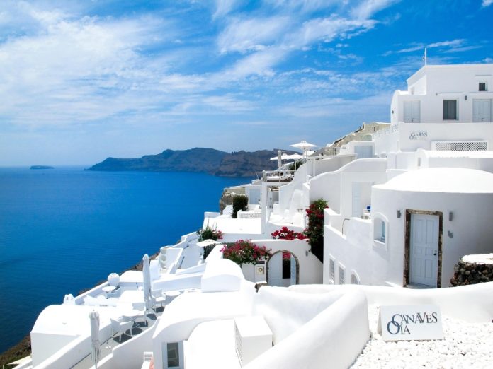 Canaves Oia Suites Introduce Luxury Villas in Santorini