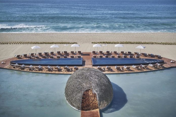 Nidito Beach and Poolside Bar